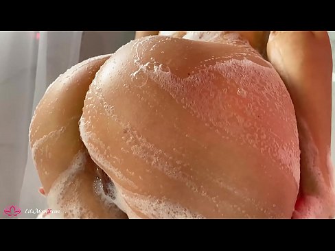 ❤️ Brunetka masturbira pičko z vibratorjem do intenzivnega orgazma pod tušem ❤️❌ Sex video na sl.milf300com.ru