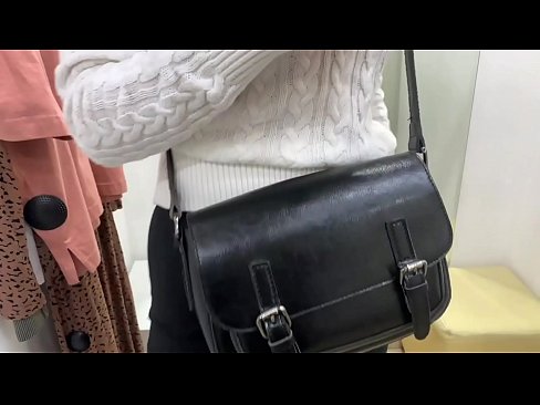 ❤️ Javna masturbacija mlade kurbe FeralBerry z dildom v garderobi ❤️❌ Sex video na sl.milf300com.ru